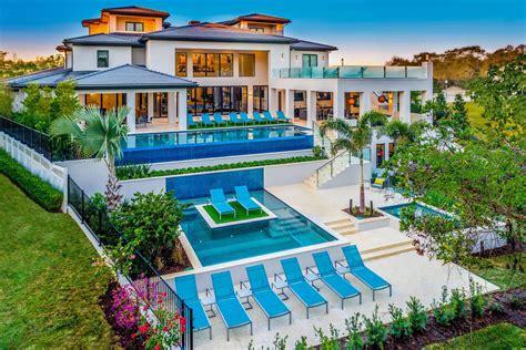 8 places where vacation homes are still cheap